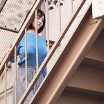 I-cup爆乳専業主婦の一度だけ犯した過ち。SNSで出会った若い男と不倫をし、盗られた動画をネタに脅迫された専業主婦は指定された東京郊外のアパートへと向かった…