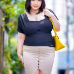 超爆乳・超爆尻の肉厚ポッチャリ不倫妻 趣味はパイズリ。イカせた男は1000人以上 このは（26） 稲月このは