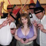 人妻のお家でドスケベ全開ホームパーティー！